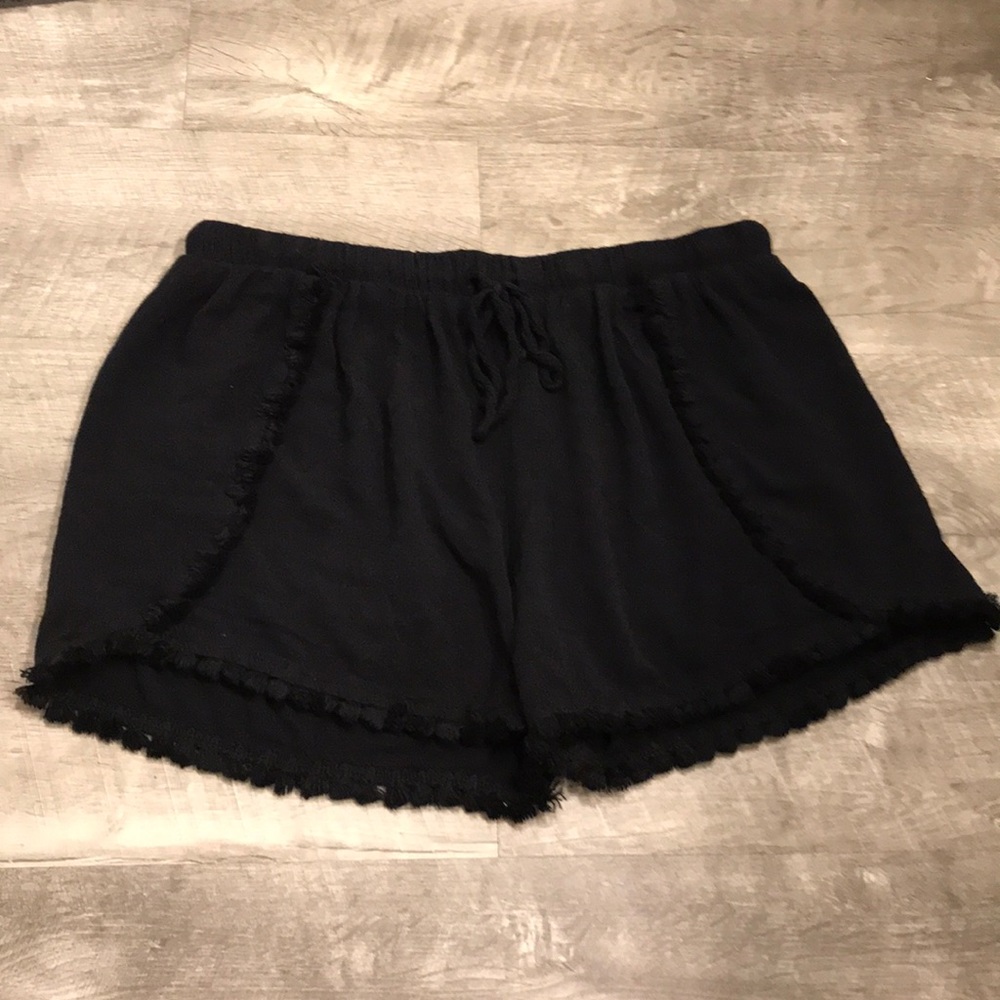 Black Pull-On Fringe Hem Shorts Mossimo Medium